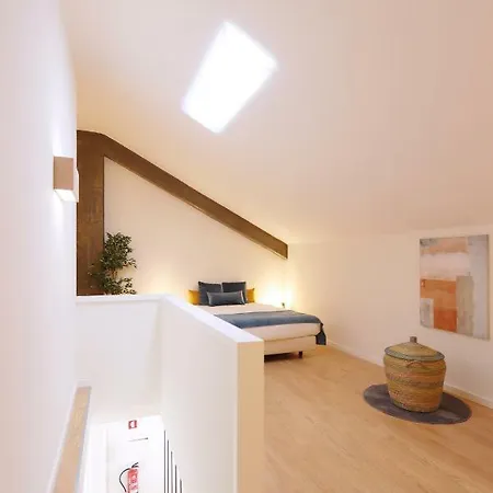 Hm - Living Batalha Square 2 Oporto